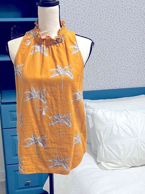 Tops - Ann Taylor Palm Tree Linen blend Ruffle Collar Shell Size small